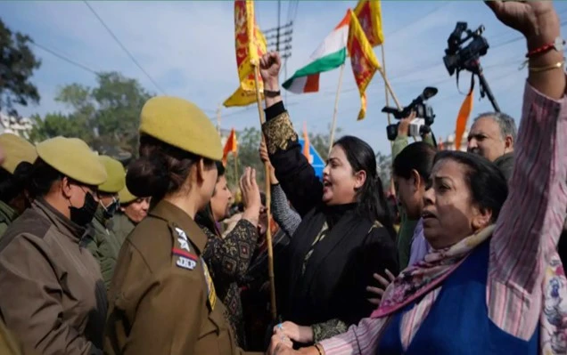 ভর্তি তালিকায় মুসলিম শিক্ষার্থীর আধিক্য, কাশ্মীরে কলেজ বন্ধের সিদ্ধান্ত